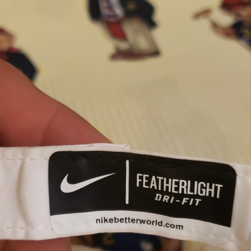 nike hat - Picture 4 of 4